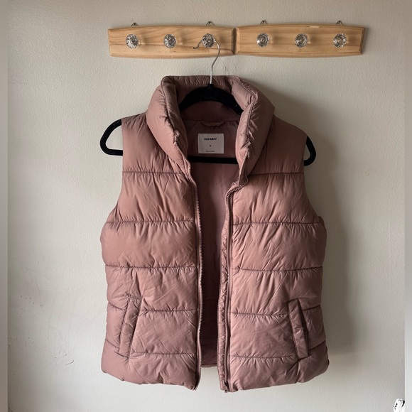 Old Navy Jackets & Blazers - Old Navy Blush Puffer Vest